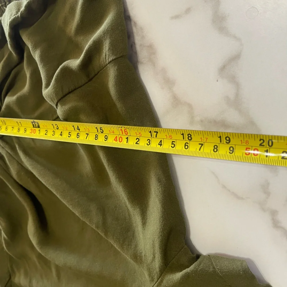 Forever 21 Olive Green Twist Front Crop Blouse | M | Collared Short Sleeve - Picture 9 of 10